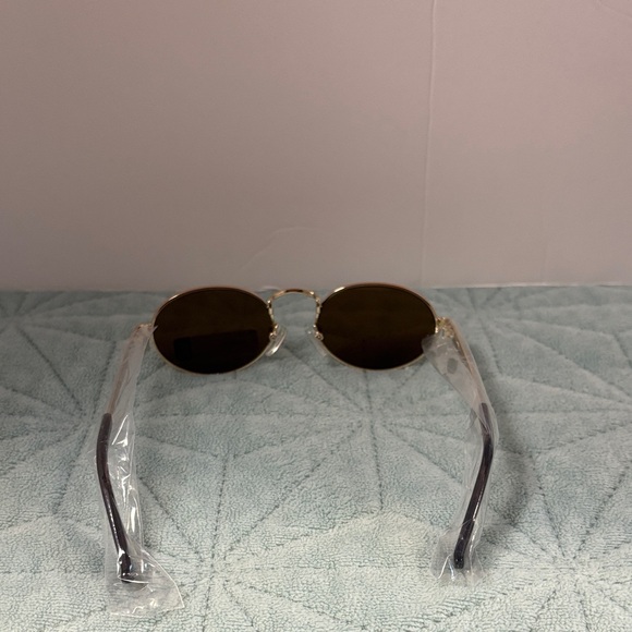 Sunglasses ๐by: FGX International NWT - Picture 5 of 7